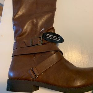 Women’s size 9 Lolah boots